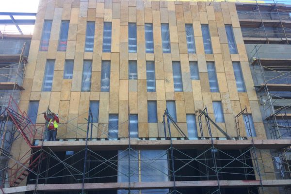 Beaty-Masonry-Installing-Sandstone-Panels-Hotel-Chaco-NM