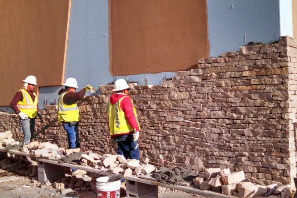 Natural-stone-veneer-construction-by-beaty-sandia-resort-additions